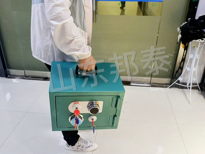 便攜式雷管柜和炸藥柜及雙背帶鋼板材質(zhì)炸藥箱   ~！新品推送！~